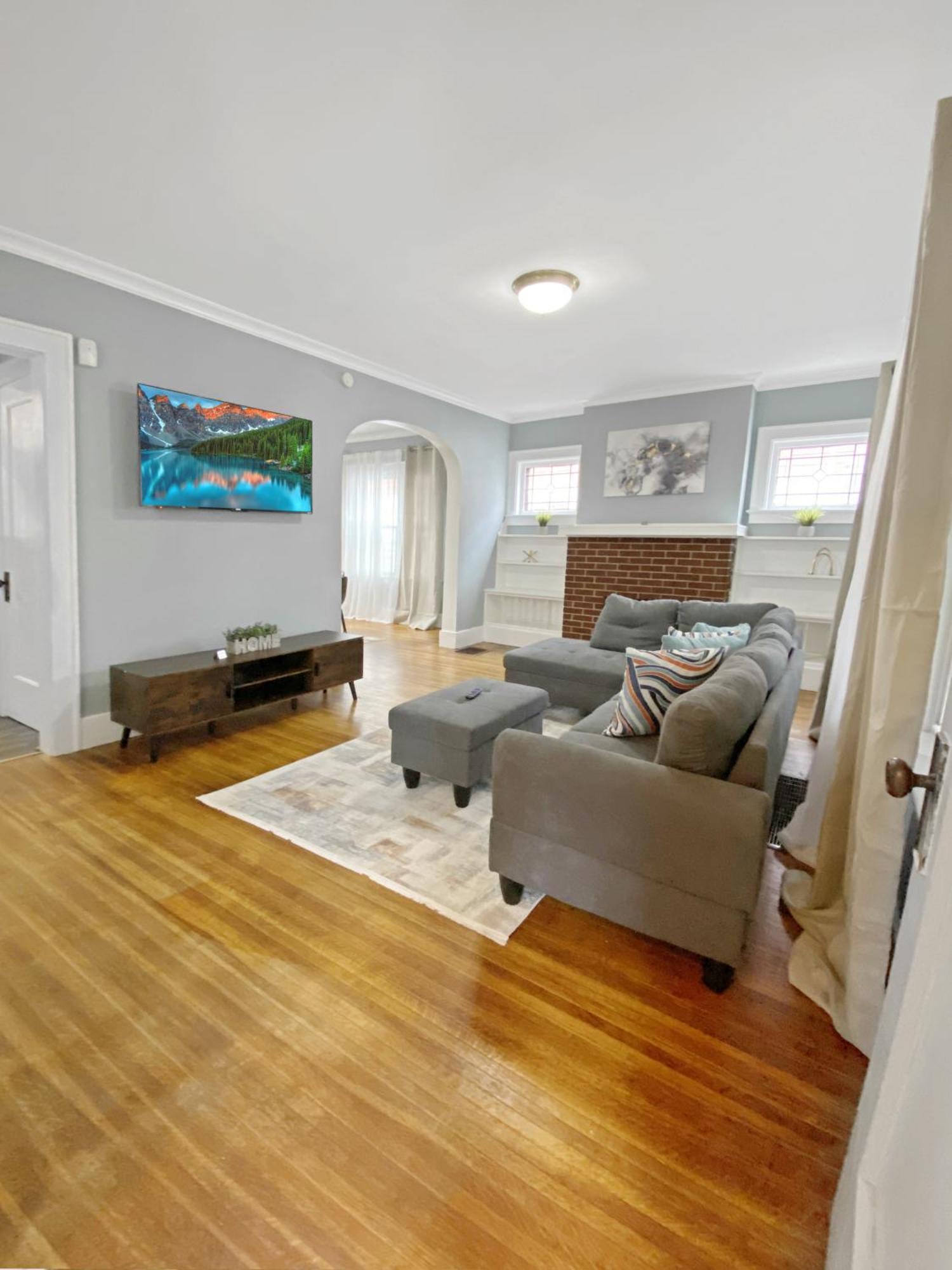 Lux 3Br, Steps From Airport, U Of R & Grocery Stores Рочестер Экстерьер фото