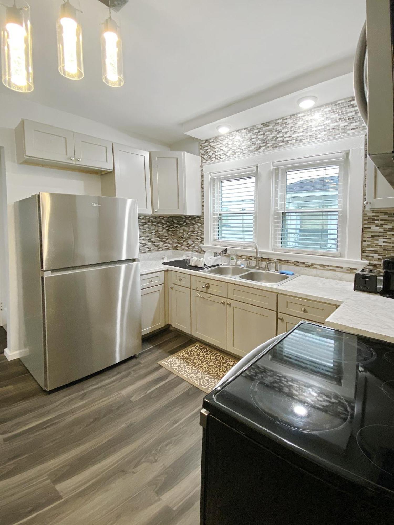 Lux 3Br, Steps From Airport, U Of R & Grocery Stores Рочестер Экстерьер фото